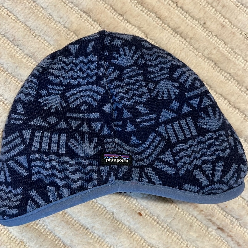 Patagonia reversible sz 24mos winter hat with ear flaps